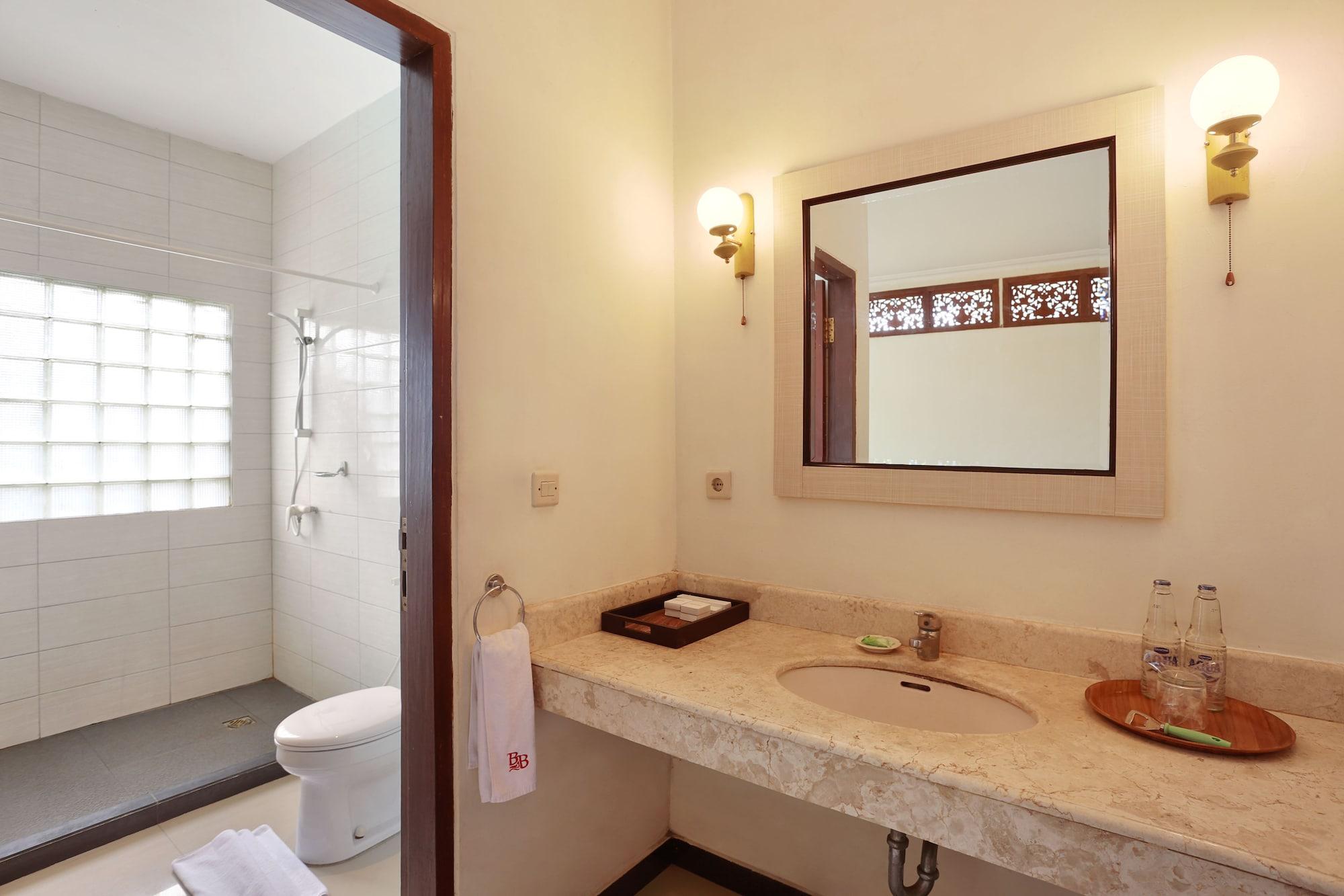 The Batu Belig Hotel & Spa Seminyak  Ngoại thất bức ảnh